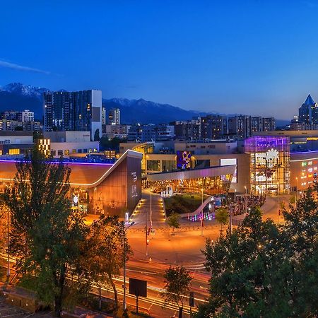 Deluxe Plaza Hotel Almaty Eksteriør billede