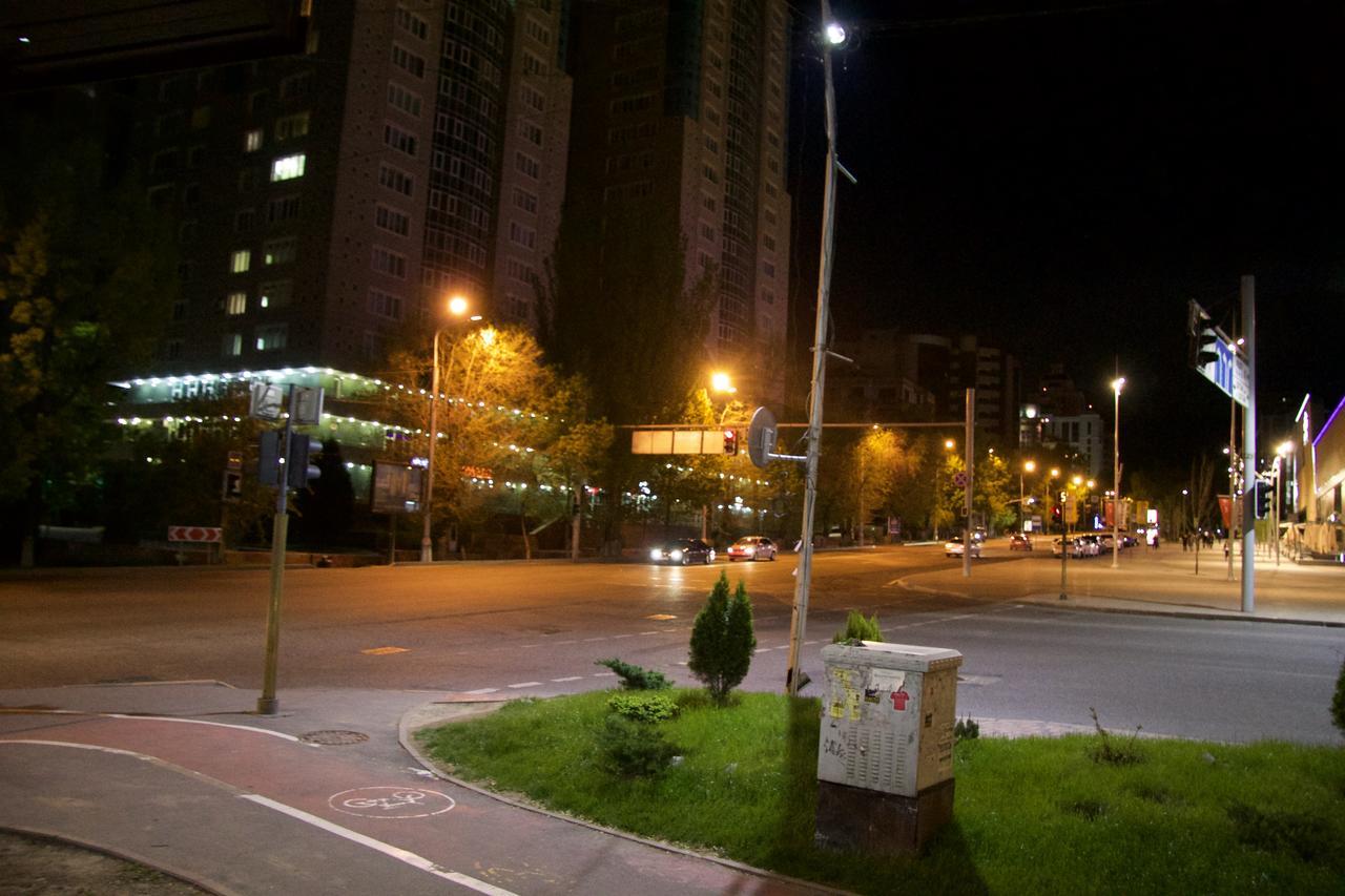 Deluxe Plaza Hotel Almaty Eksteriør billede